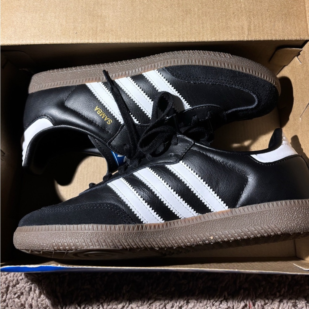 Black and white adidas sambas, womens 6